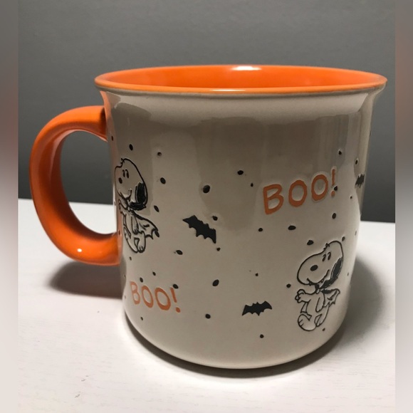 Peanuts/Snoopy Dracula Halloween Boo! Mug/Cup - Picture 2 of 5
